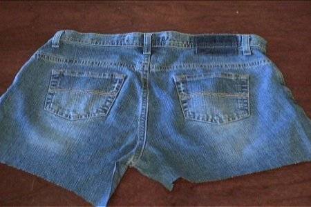 Jeans pant is cut into short.