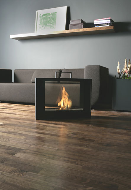 Poratble electronic fireplace .