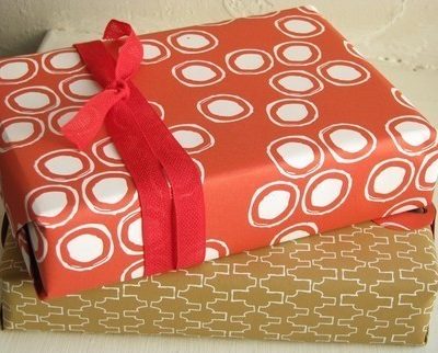 Dots Gift Wrap - White/Orange