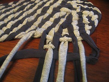 No sew braided rag rug w/photos and semi-tutorial