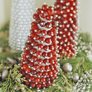 Cranberry Christmas tree decorations