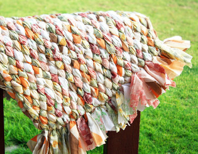 Recycle your old bed sheet into a lovely woven rag rug.