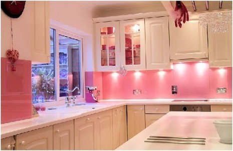 pink decor kitchen e1287999886892 How to Cure Your Boring Kitchen with Pink