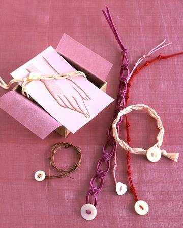 Yarn bracelet with button edge for valentine's day.