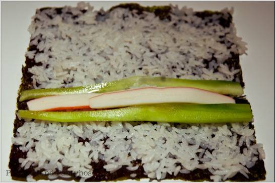 add filling to the sushi