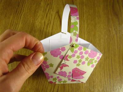 paper easter basket step 4