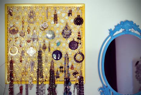 Ladies most loved DIY jewelry organizers.