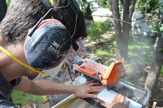 Safe tile cutting gear