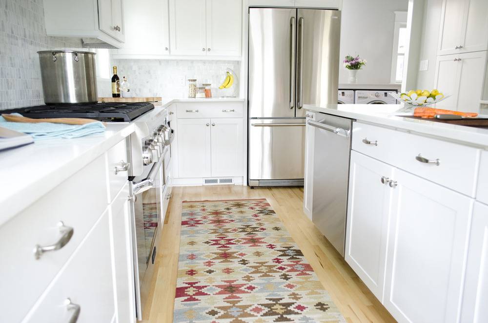 Geometric carpet runner in a kitchen.