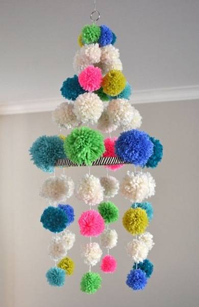 "Pom-Pom Flower Craft to decorate"