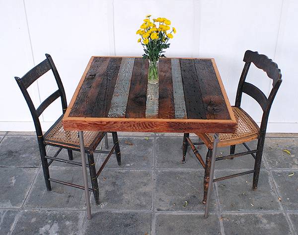 "Simple and Neat Wood Card Table for Dining"
