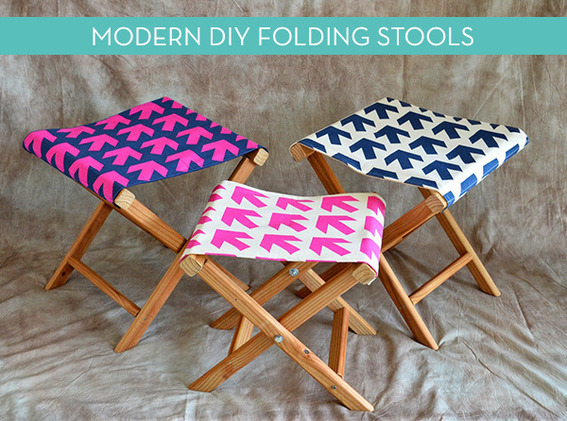 Arrows on pink on white, pink on blue, and blue on white on folding stools.