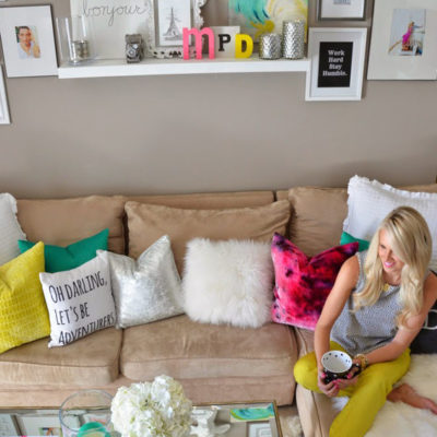 10 Bright And Lively Living Rooms