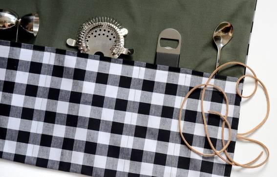 DIY Adjustable Apron And Bar Tool Pouch