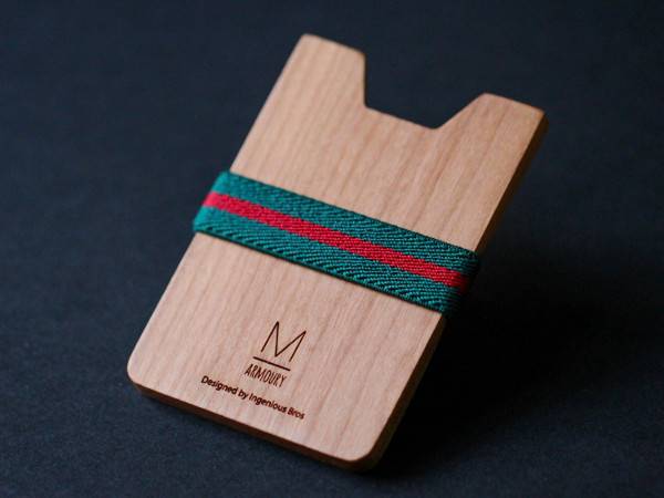 "Wooden Slim Strap Wallet to gift your friends"
