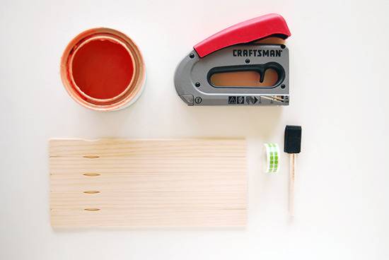 DIY Wood Paintstick Tablerunner