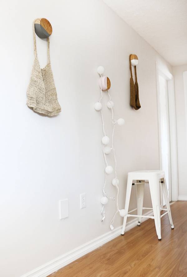 DIY Color Dipped Wood Coat Hanger