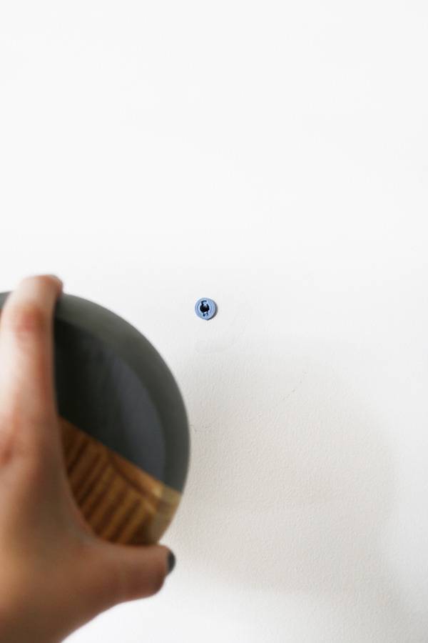 DIY Color Dipped Wood Coat Hanger