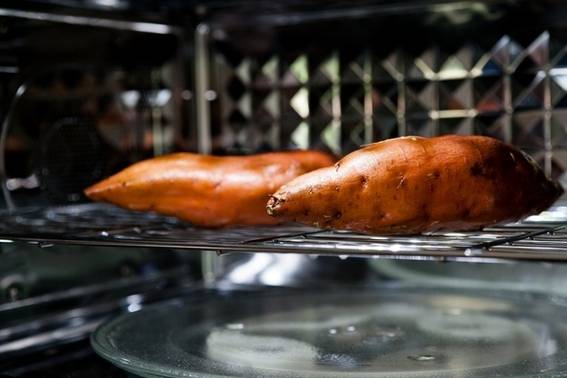 microwaving sweet potatoes