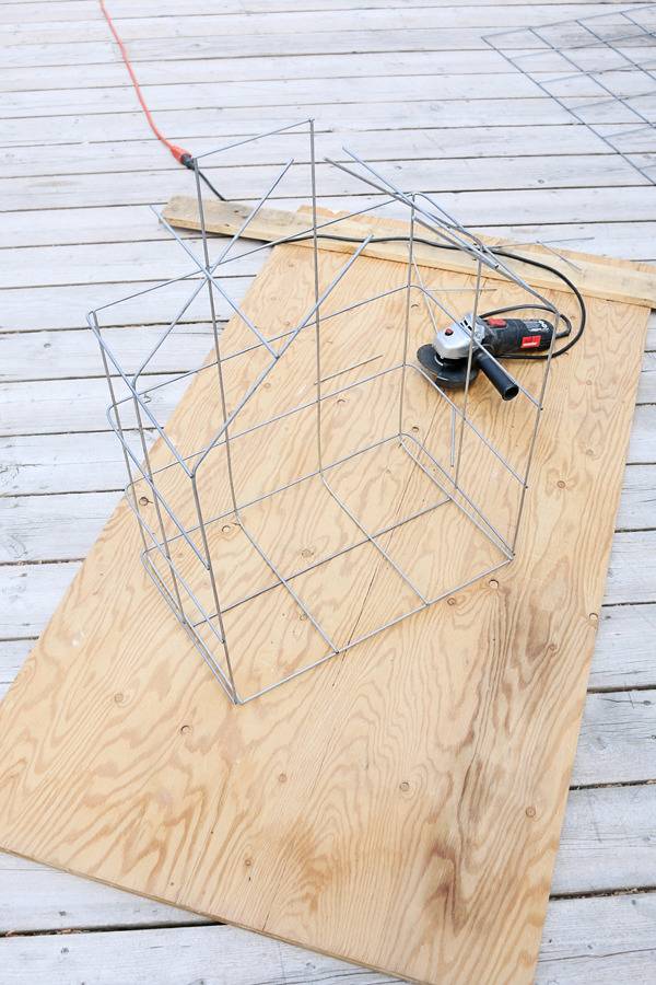DIY Wire Mesh Shelf