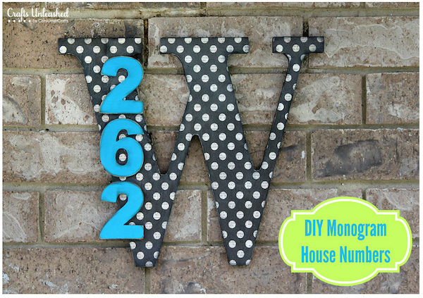 The number 262 is on a black and white polka dotted letter W.