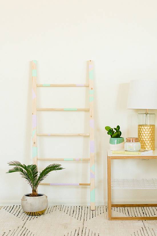 How To: DIY Ladder Garden With Hanging Succulents 