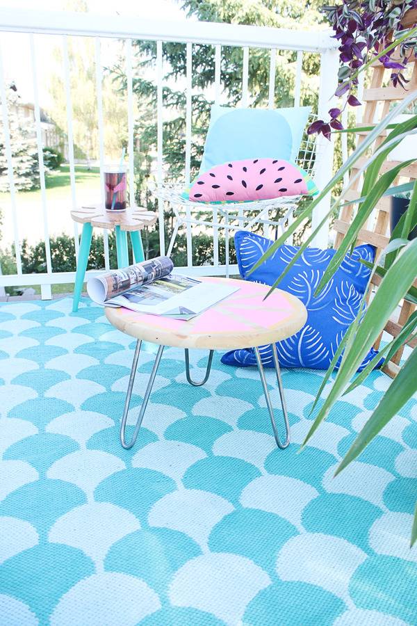 DIY Outdoor Side Table | Hello Lidy for Curbly