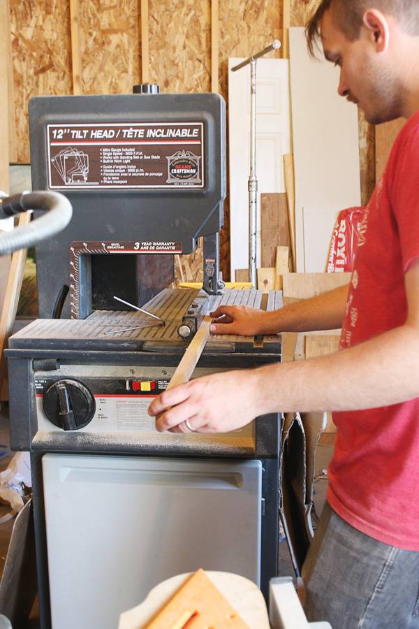 DIY Magnetic Poster Frame