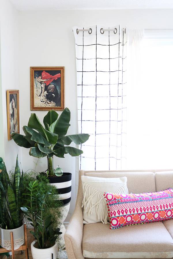 DIY Painted Grid Curtains | Hello Lidy for Curbly