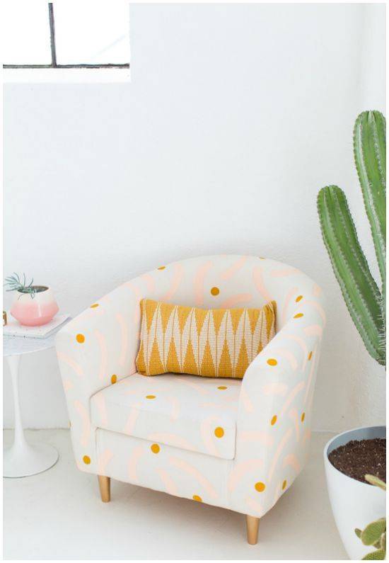 Eye Candy: 10 Colorful Chair Makeovers With Paint 