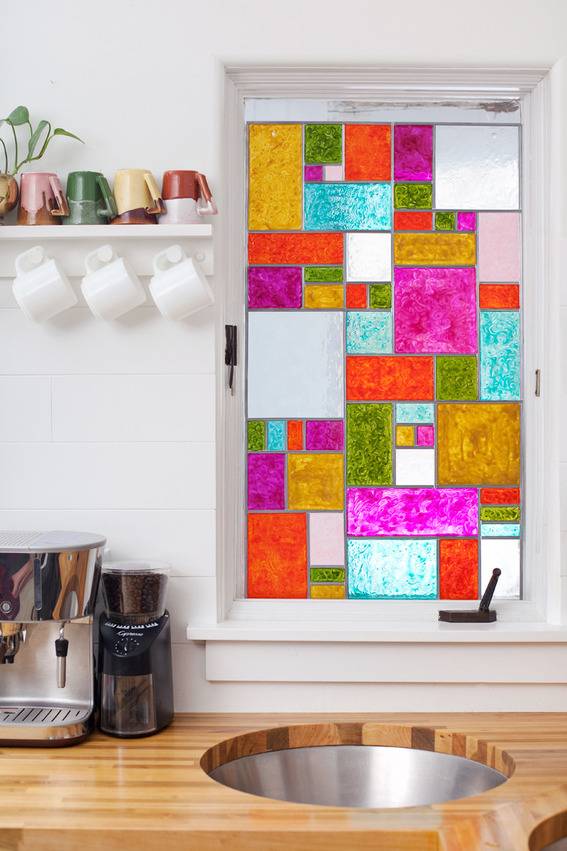 9 Ways to DIY High-End Finishes: Stain glass window DIY