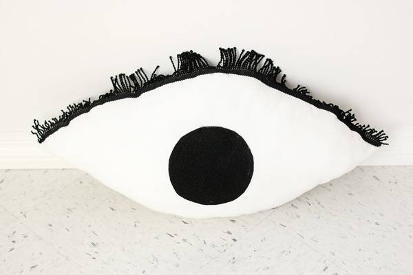 Modern and Minimal Eye Pillow | Hello Lidy for Curbly
