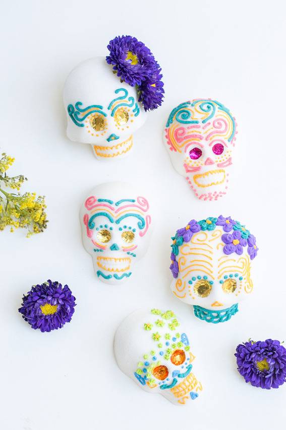 Edible sugar skulls - Sugar and Charm