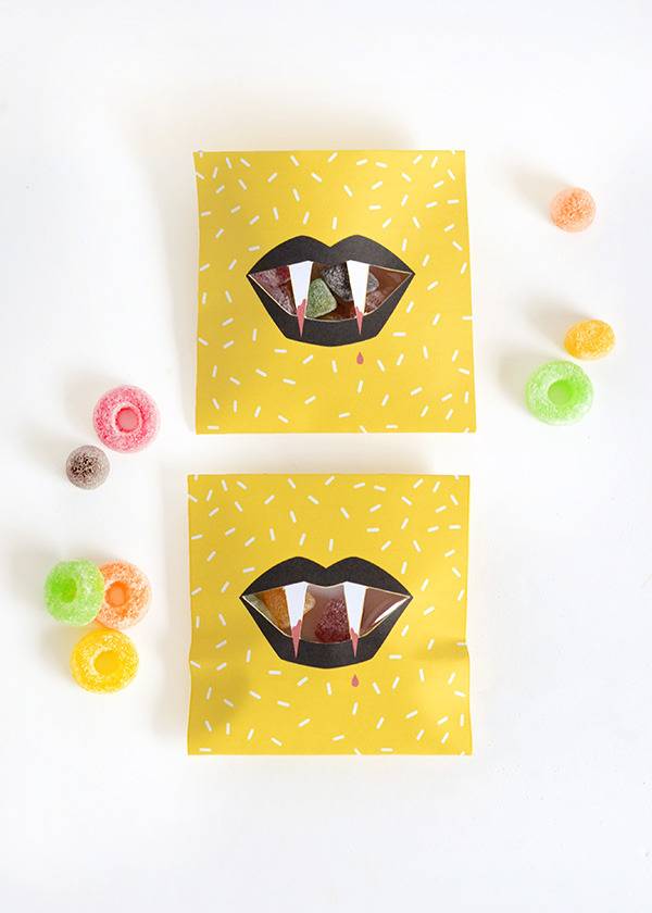 Halloween fang printable treat bags