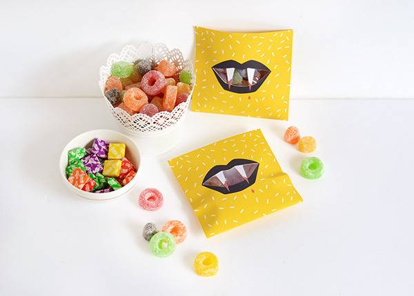 Halloween fang printable treat bags