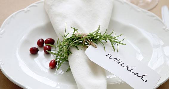 12 DIY napkin rings for your holiday place settings