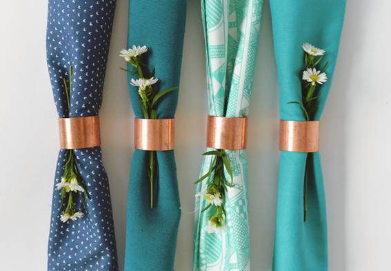 10 DIY napkin rings for your holiday place settings