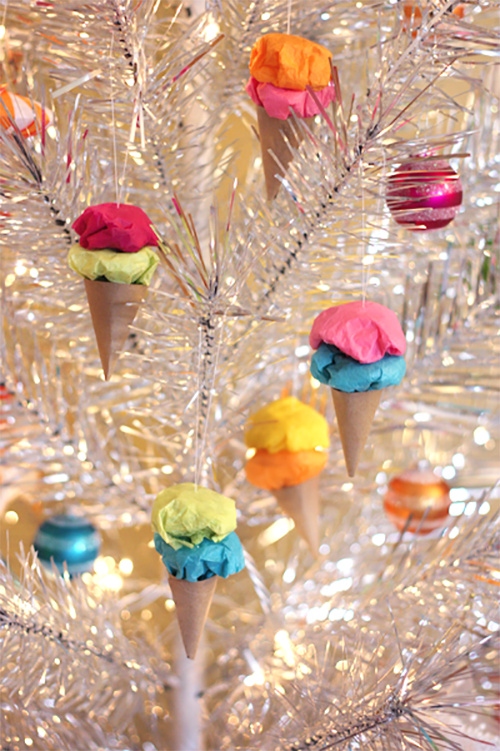 Roundup : 15 Dessert-themed Tree Trimmings We Love