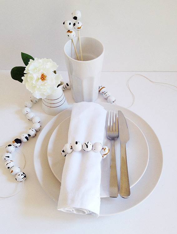 10 DIY napkin rings for your holiday place settings