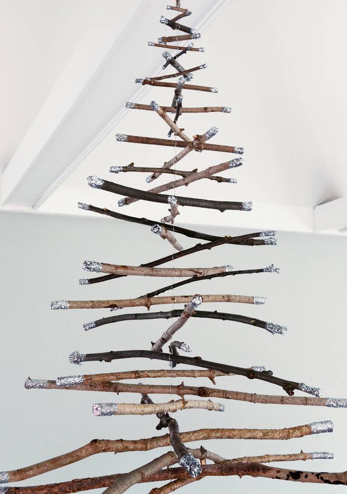 How-to: Hanging Twig Christmas Tree