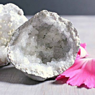 Roundup: 10 DIY Projects Using Geodes & Crystals