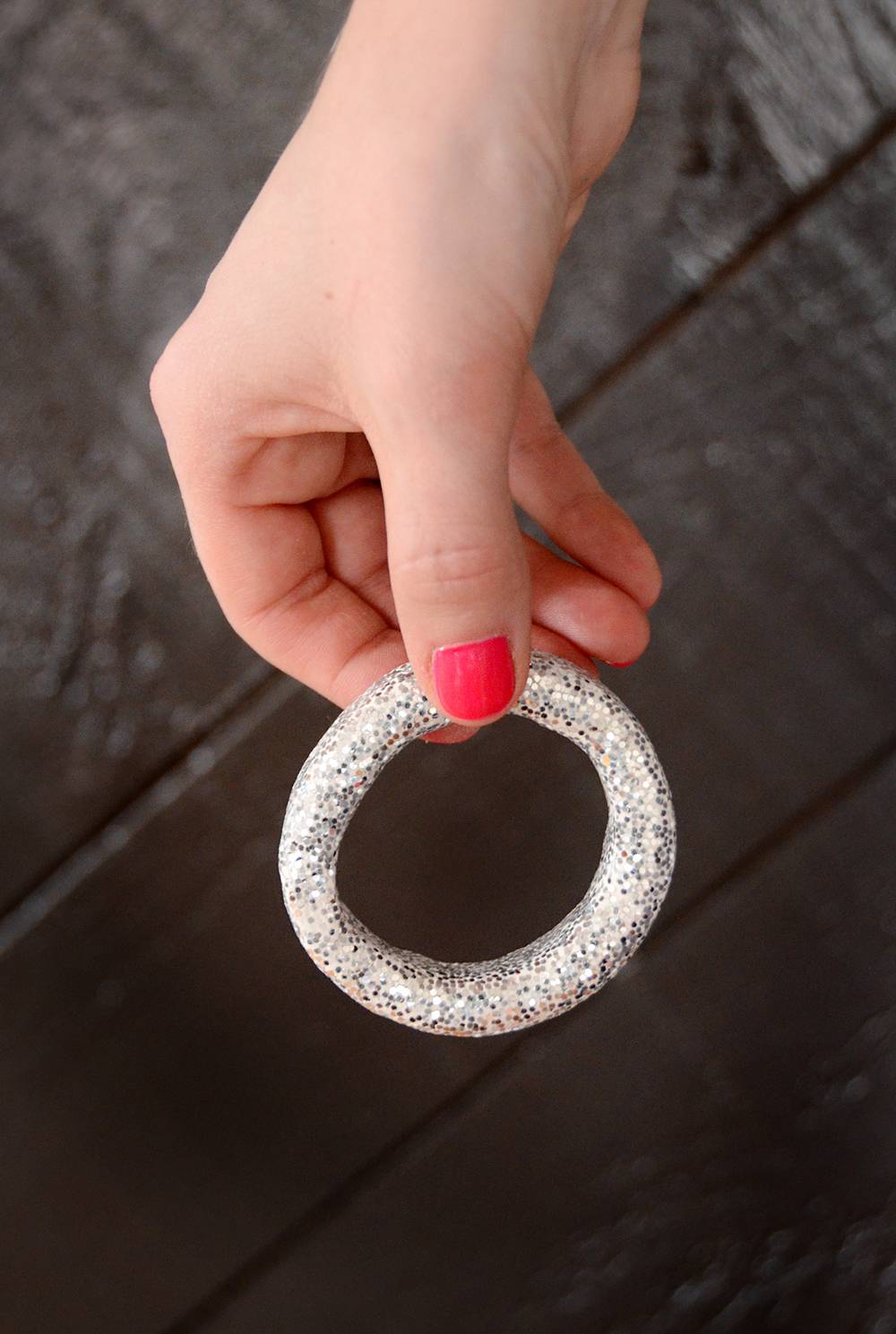 Glitter Napkin Ring Tutorial