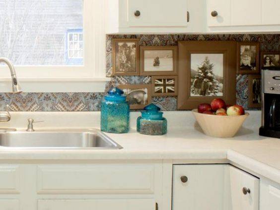 Rental Kitchen Backsplash Updates