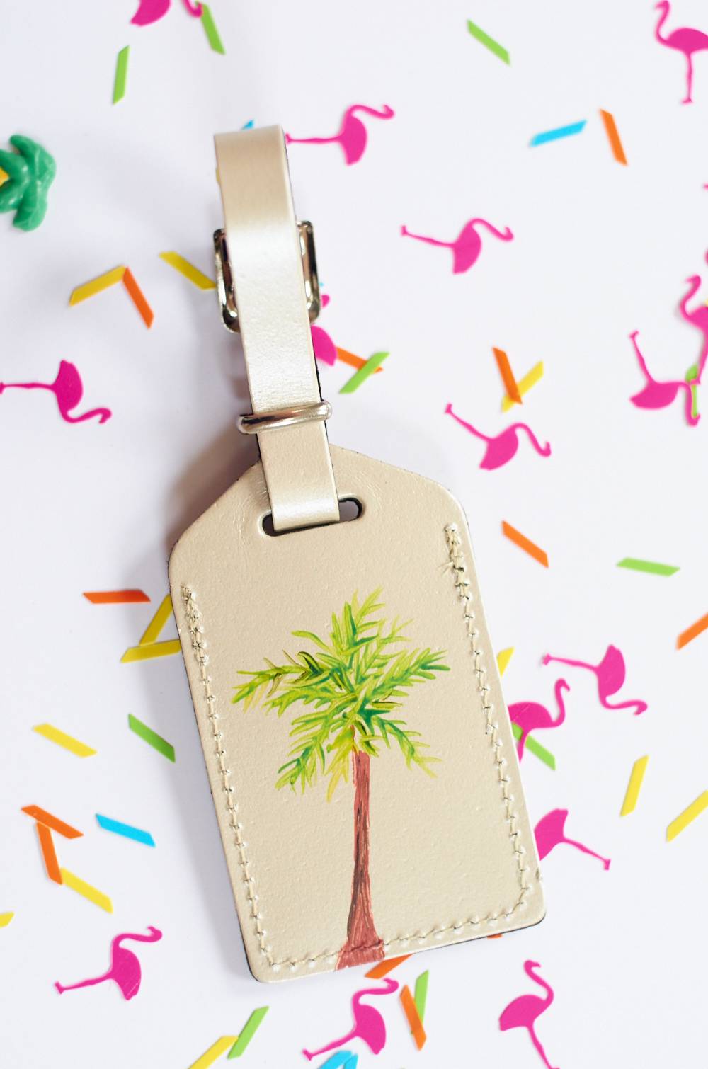 white paper sheet with a palm tree decorating picture of a pan