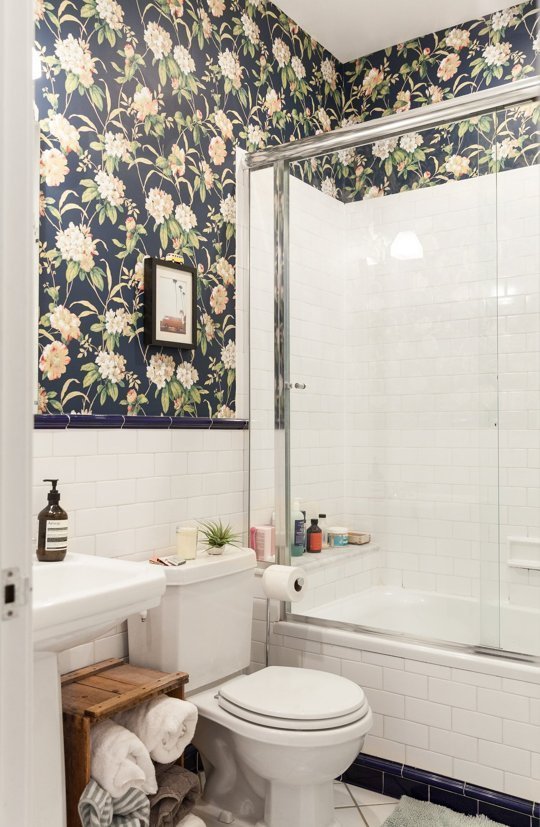 decorating with wallpaper in a rental bathroom