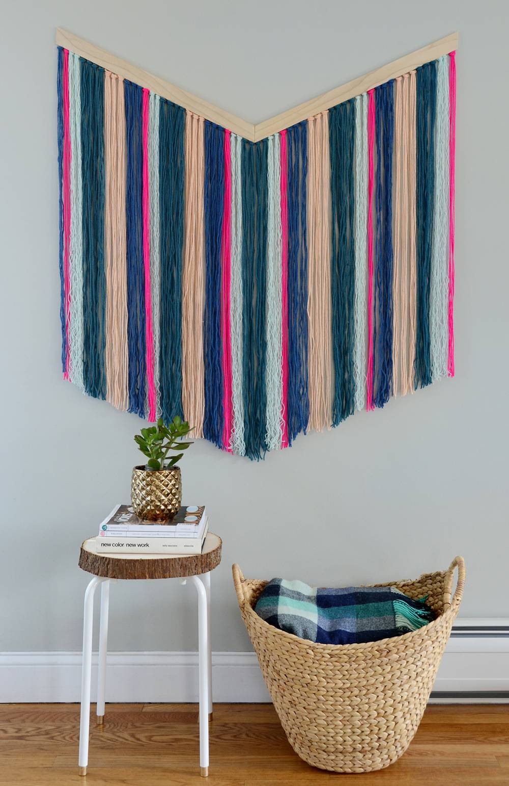 Easy DIY Chevron Yarn Wall Hanging