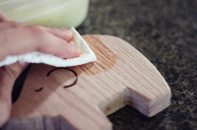 Roundup 10 Ways To Finish Wood Naturally Curbly