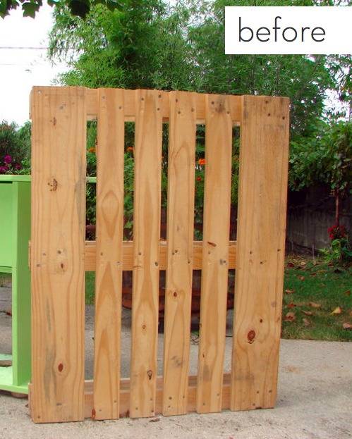 wood pallet coat rack idea