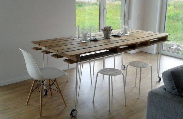 DIY pallet dining table