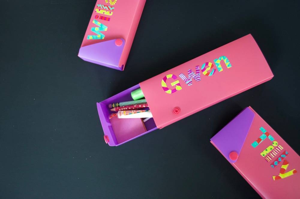 Kids favorite pencil box in pink.